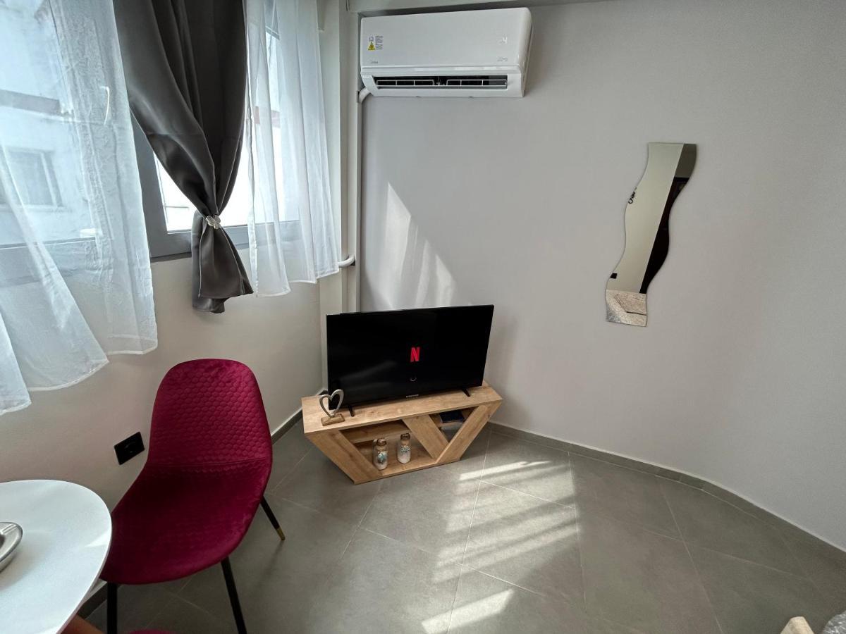 Debbies Rooms 8 Thessalonique Extérieur photo